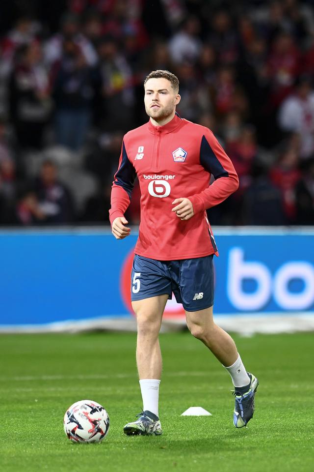 关于里尔迎战布雷斯特，力争领跑法甲积分榜的信息